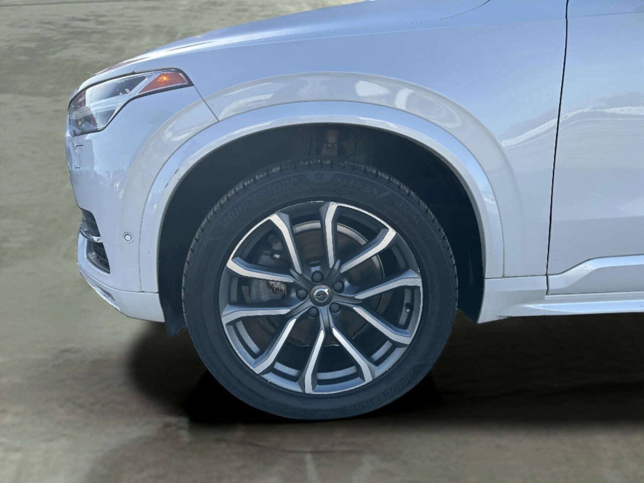 Used 2019 Volvo XC90 T6 Momentum w/ Advanced Package AWD/4WD image 26
