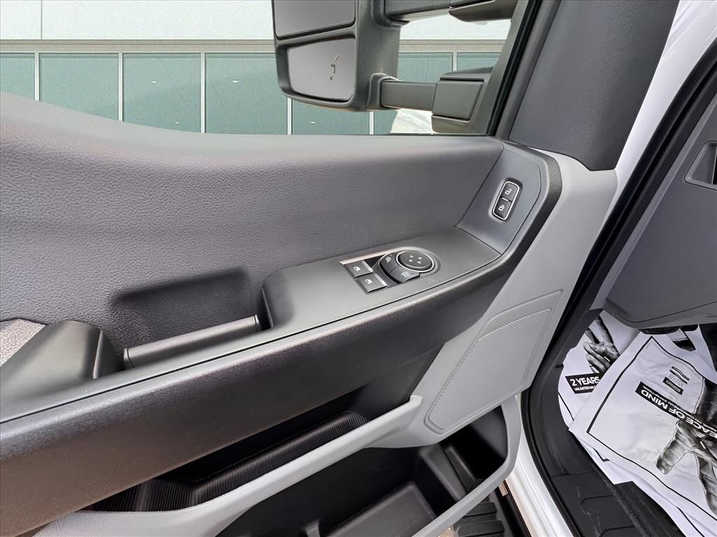 New 2025 Ford F350 XL w/ XL Chrome Package image 20