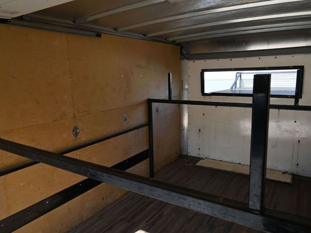 Used 2017 Chevrolet Express 3500 image 25