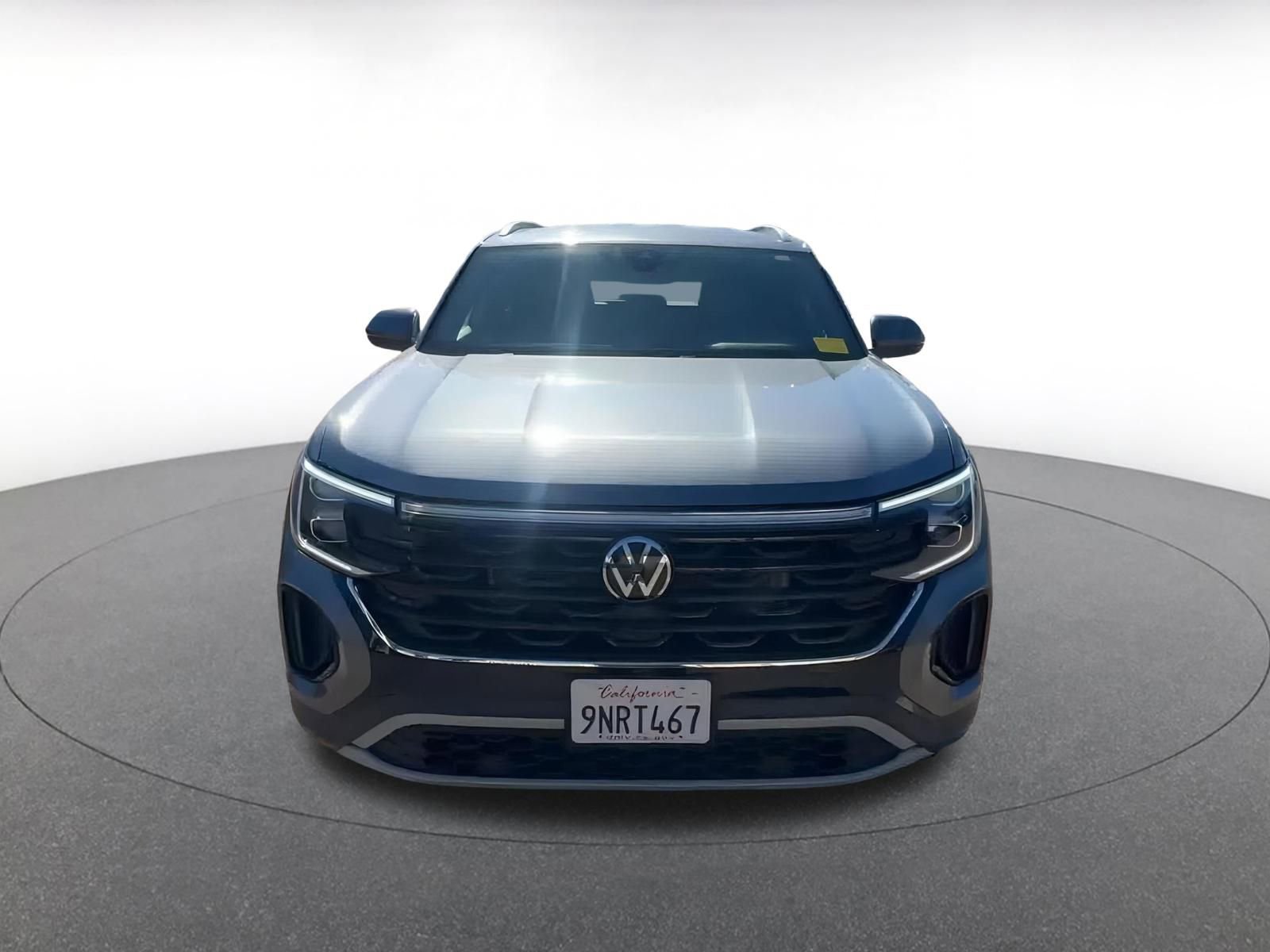 Used 2025 Volkswagen Atlas Cross Sport SE image 4