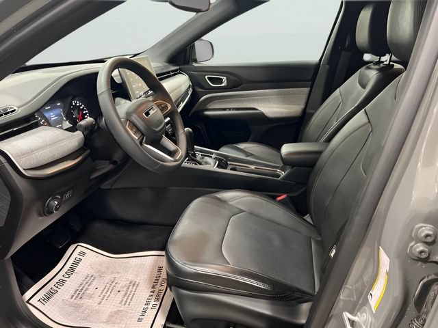 Used 2023 Jeep Compass Latitude AWD/4WD image 10