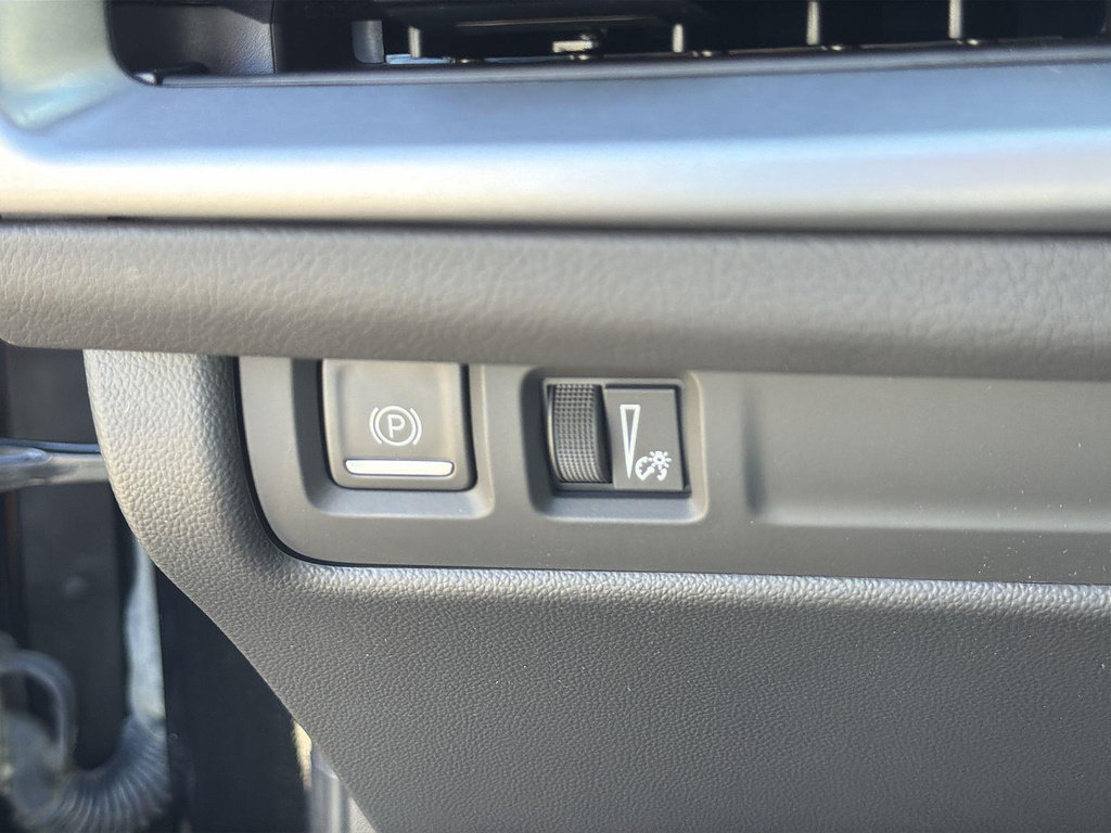 Used 2024 Cadillac XT4 Sport AWD/4WD image 17