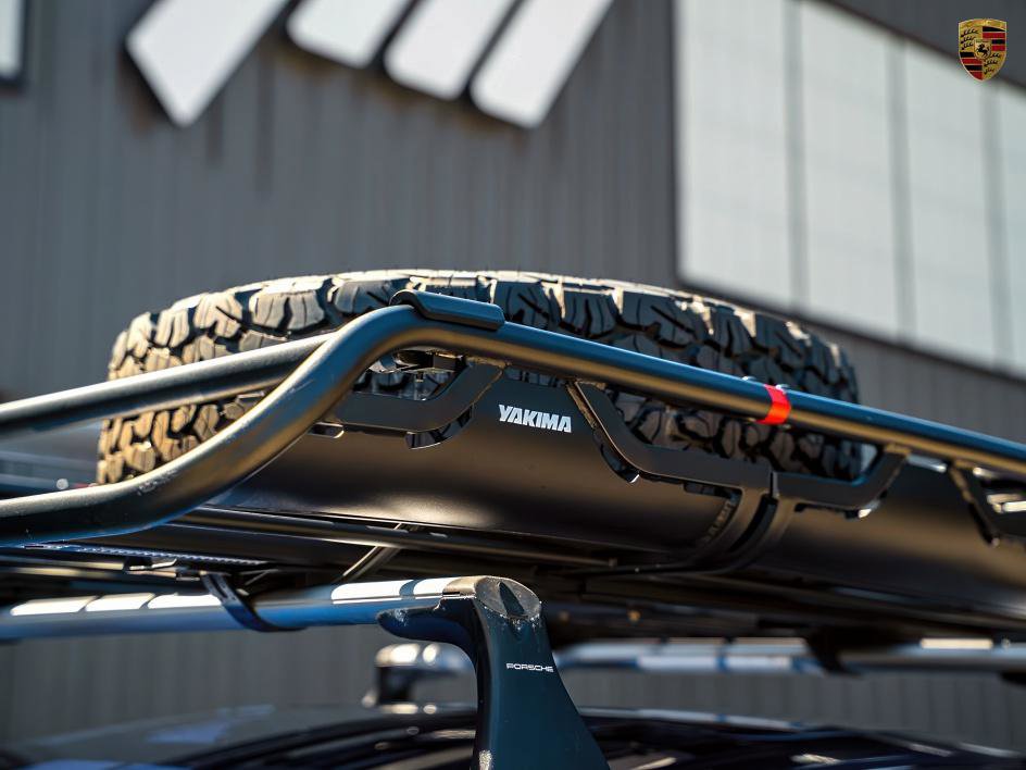 Used 2010 Porsche 911 Carrera 4 image 13