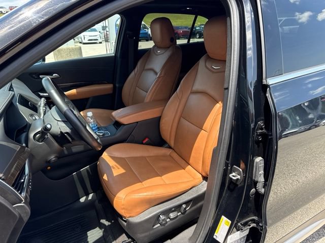 Used 2023 Cadillac XT4 Premium Luxury w/ Sun And Sound Package AWD/4WD image 7