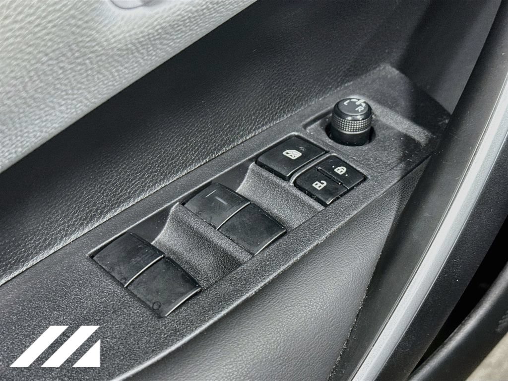 Used 2023 Toyota Corolla SE w/ SE Premium Package FWD image 19