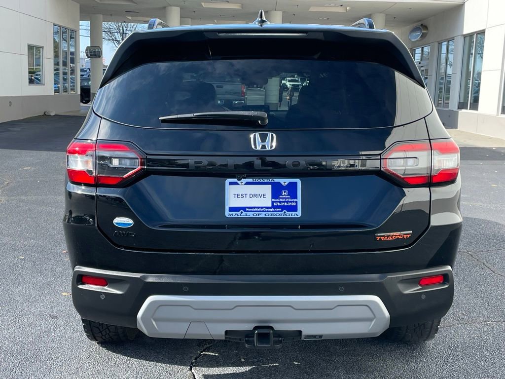 Used 2024 Honda Pilot TrailSport image 5
