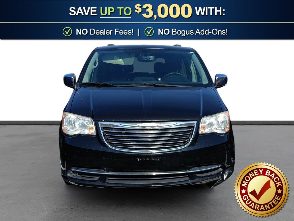 Used 2015 Chrysler Town & Country Touring-L w/ Driver Convenience Group image 8