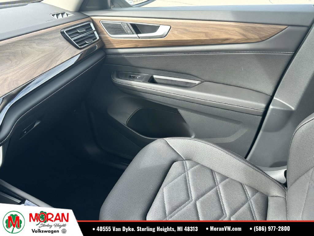 Certified 2026 Volkswagen Atlas SE w/ Panoramic Sunroof Package AWD/4WD image 34