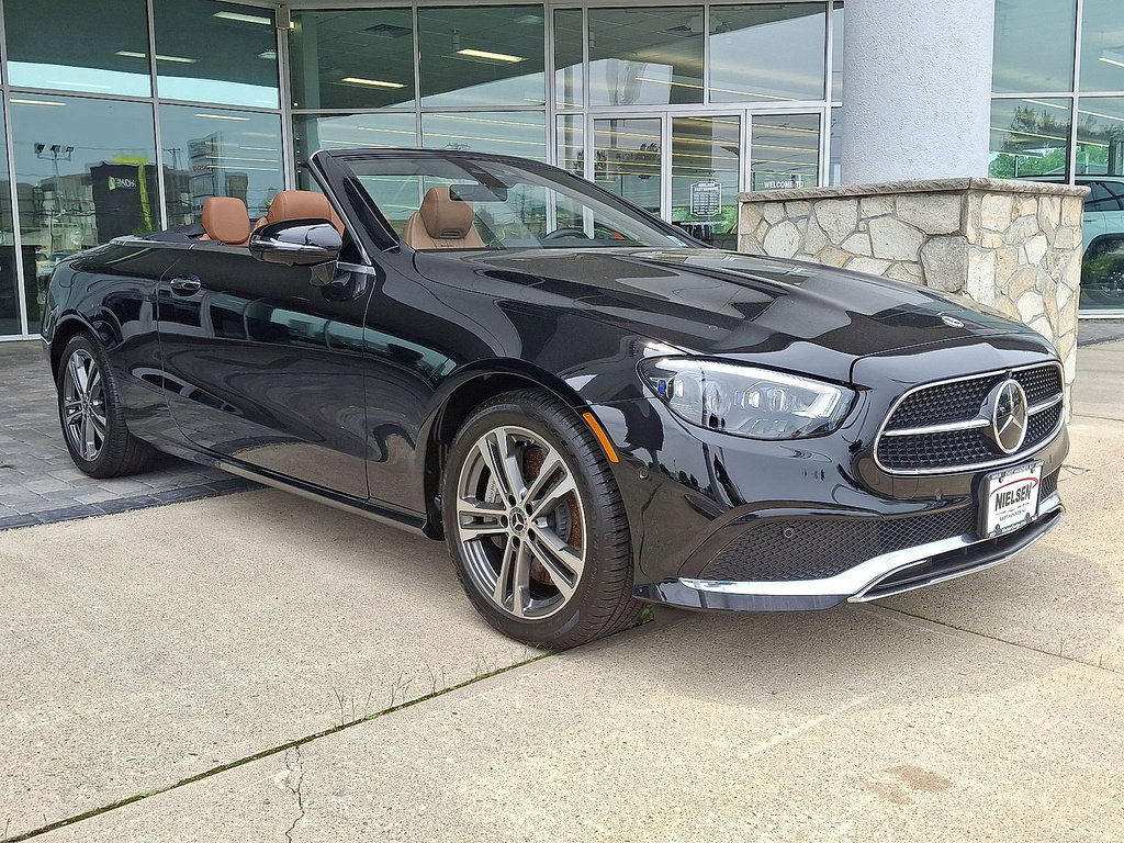 Used 2023 Mercedes-Benz E 450 4MATIC Cabriolet image 7