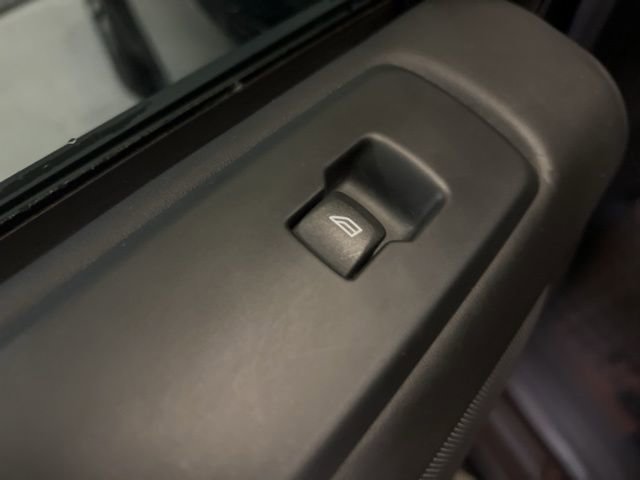 Used 2016 Land Rover LR4 HSE LUX image 59