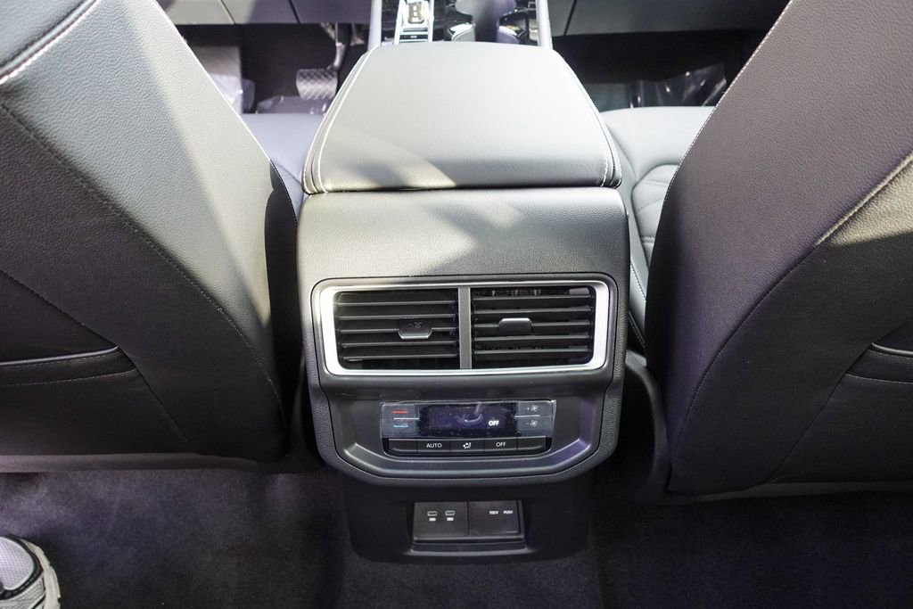 New 2026 Volkswagen Atlas SE image 28