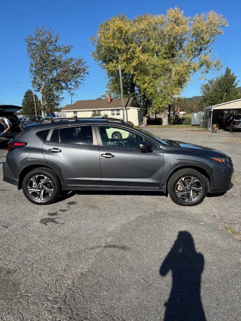Used 2024 Subaru Crosstrek 2.0i Premium image 4