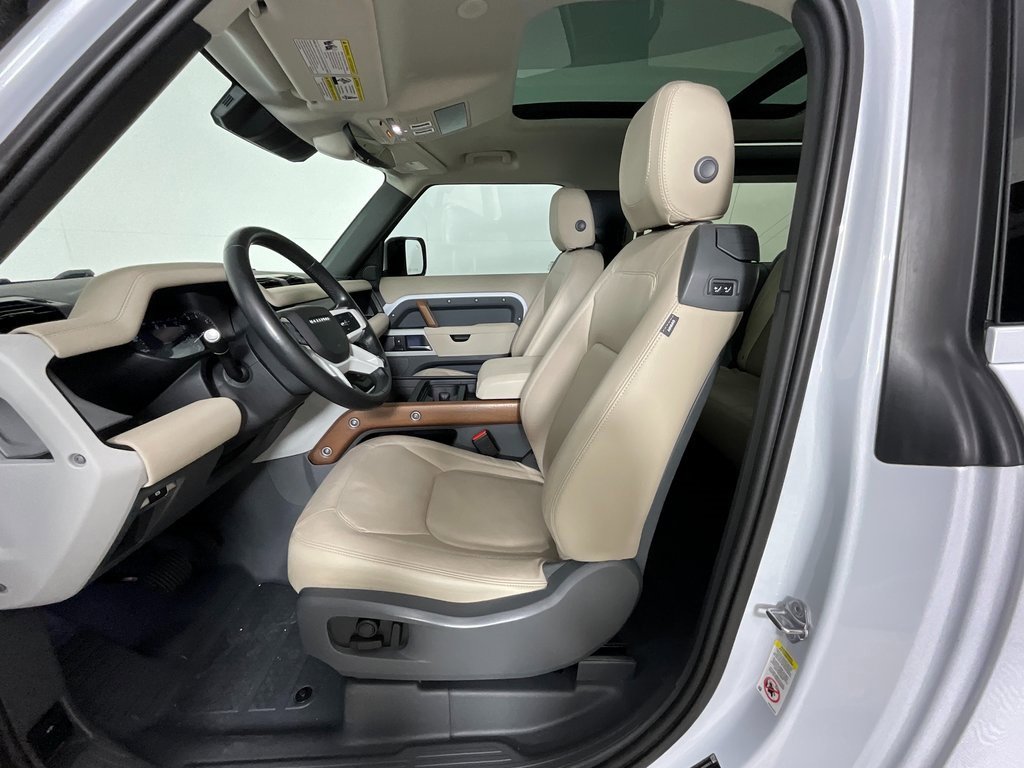 Certified 2023 Land Rover Defender 90 SE image 16
