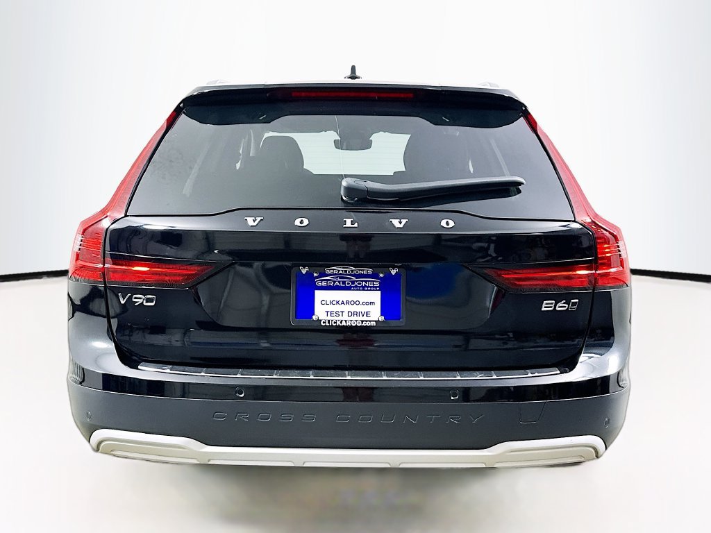 Used 2022 Volvo V90 B6 Cross Country w/ Advanced Package AWD/4WD image 15
