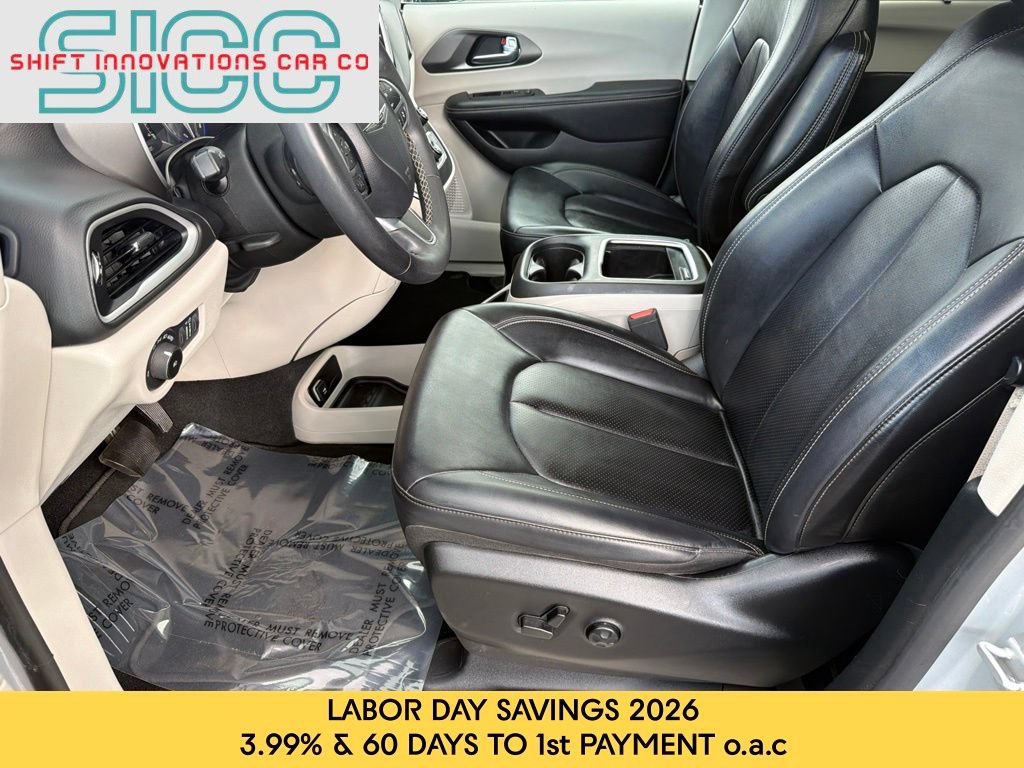Used 2024 Chrysler Pacifica Touring-L FWD image 13