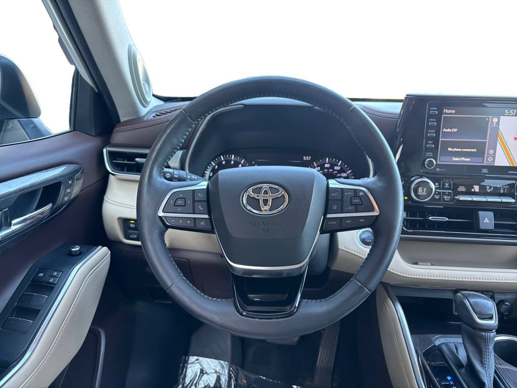Used 2020 Toyota Highlander Limited FWD image 12