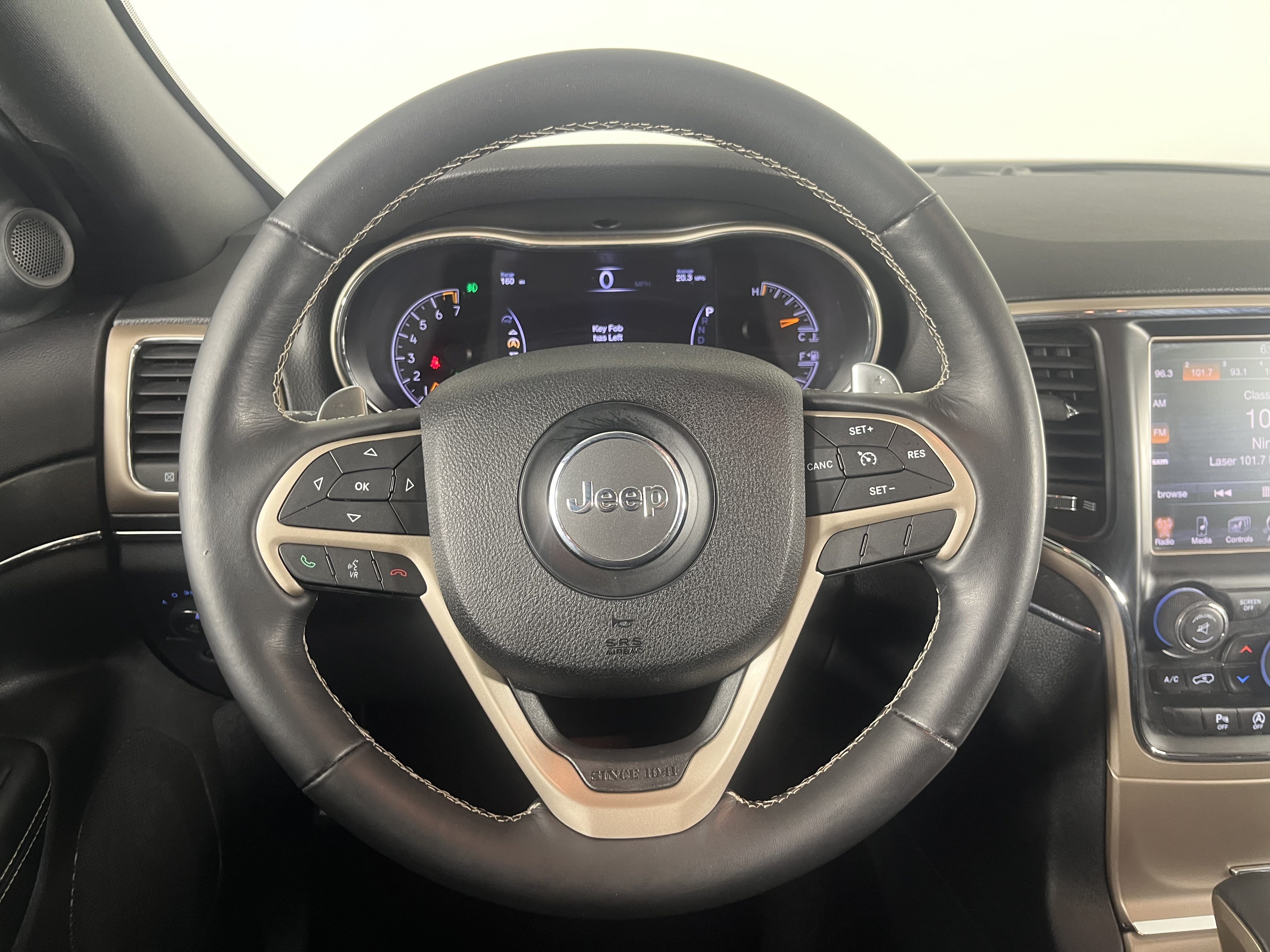 Used 2016 Jeep Grand Cherokee Limited w/ Luxury Group II AWD/4WD image 12