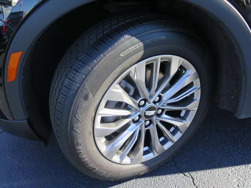 Used 2024 Cadillac XT4 Premium Luxury image 25