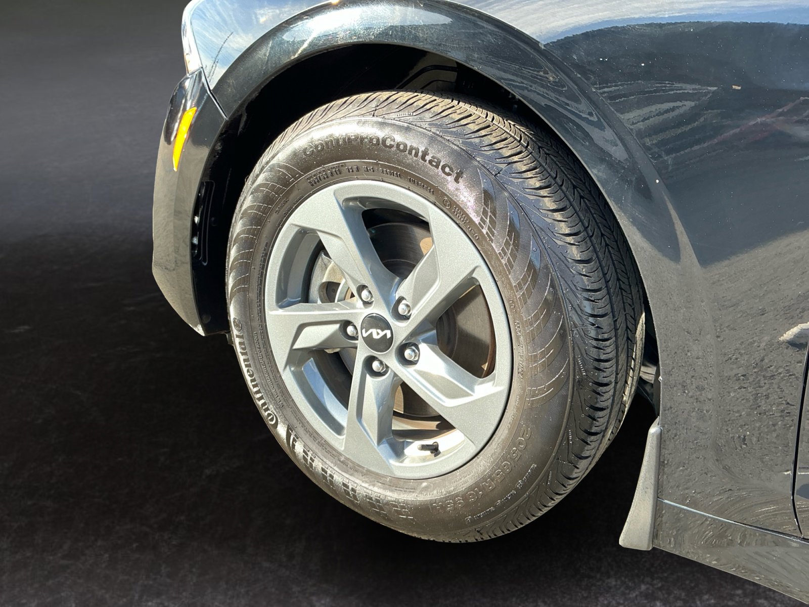 Used 2022 Kia K5 LX image 9