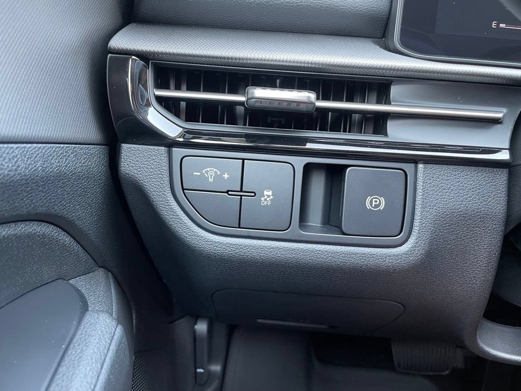 New 2026 Kia Sportage LX w/ LX Convenience Package FWD image 14