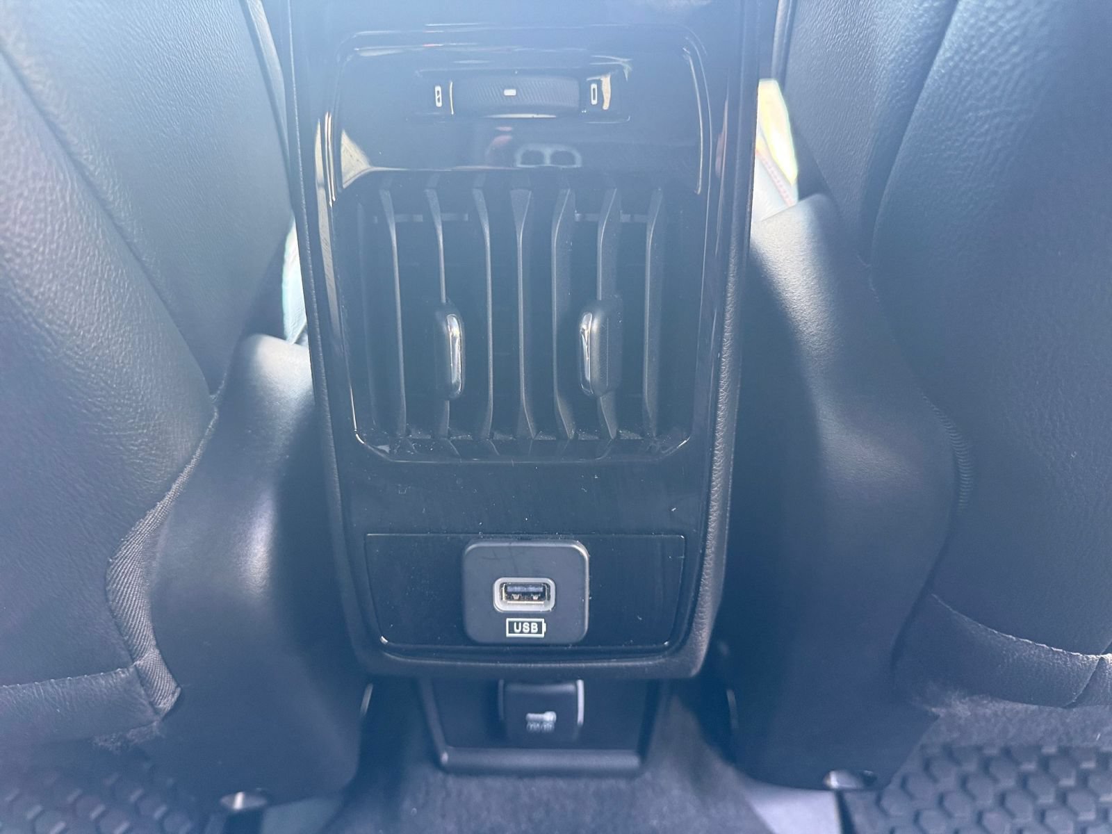 Used 2025 Jeep Compass Trailhawk AWD/4WD image 21