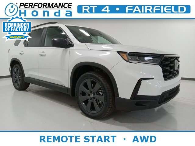 Used 2023 Honda Pilot Sport image 1