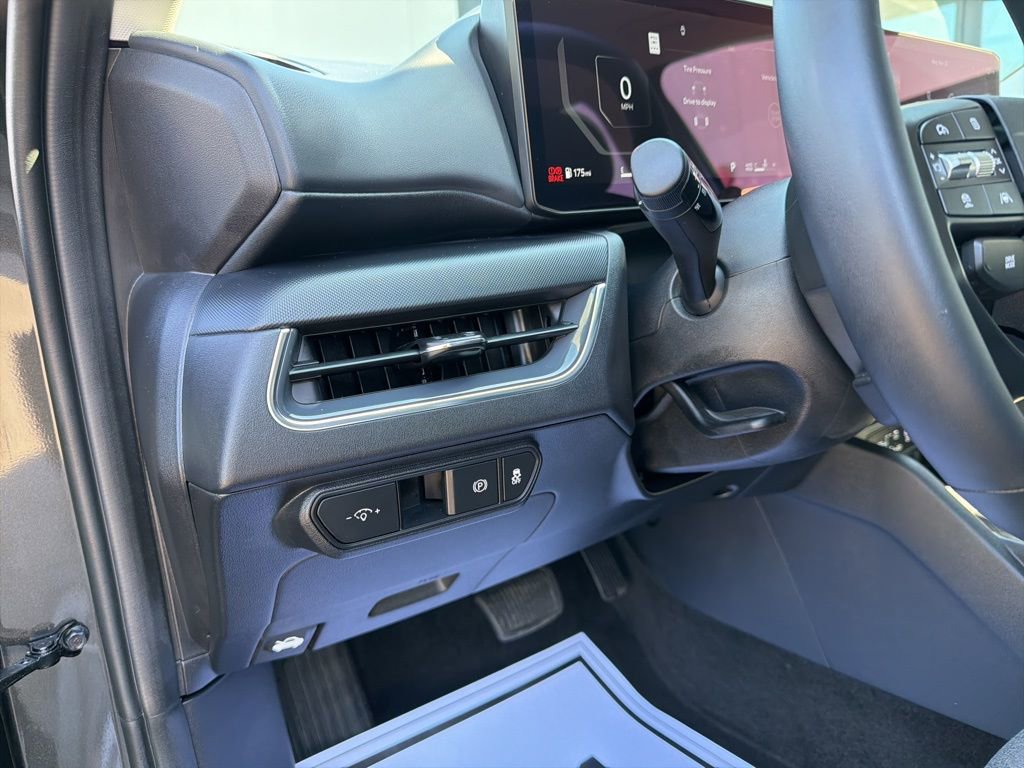Used 2025 Kia K4 EX image 29