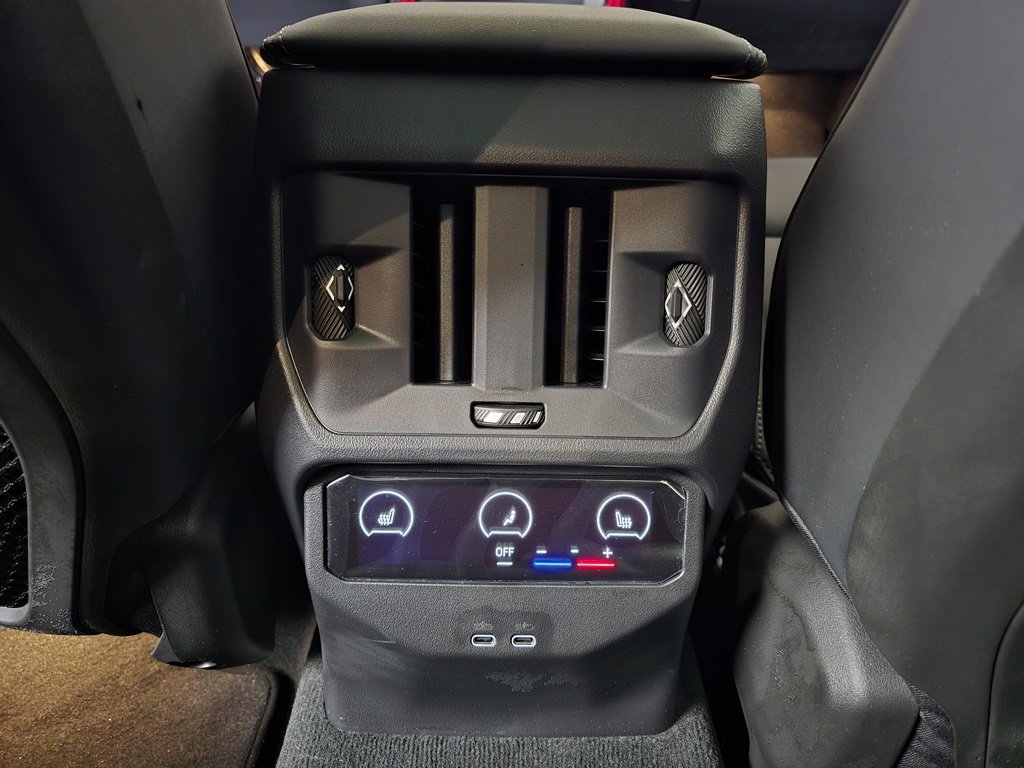 Used 2025 BMW X3 xDrive30i w/ Premium Package image 19