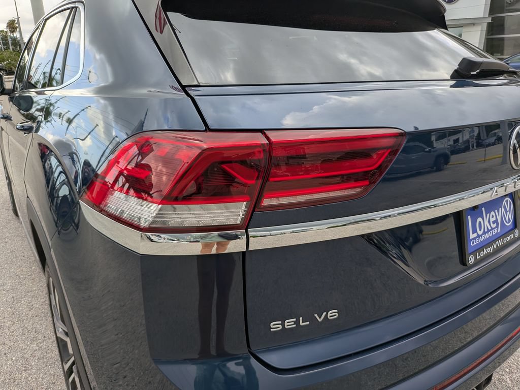 Certified 2023 Volkswagen Atlas Cross Sport SEL Premium R-Line AWD/4WD image 8