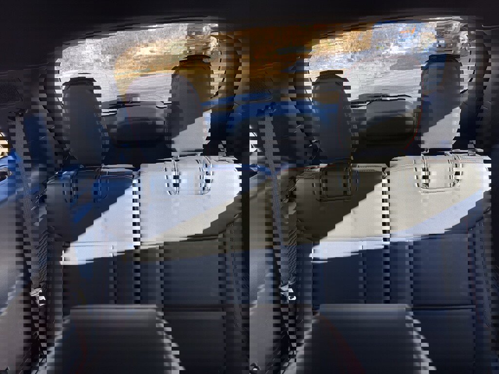 New 2026 Ford Explorer ST-Line w/ ST-Line Street Pack image 31