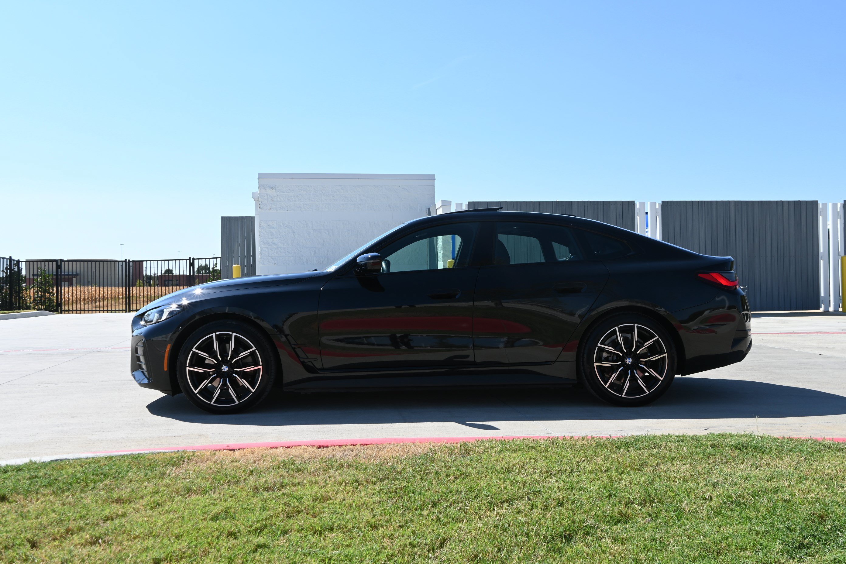 Certified 2025 BMW i4 eDrive40 RWD image 6