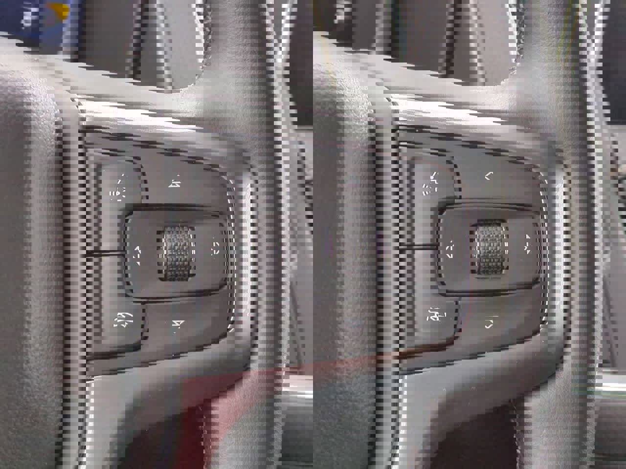 Used 2023 Chevrolet Suburban Premier image 24