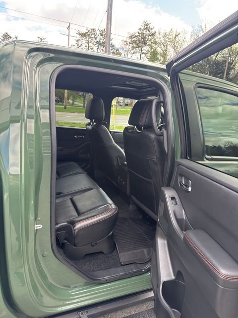 Used 2024 Nissan Frontier PRO-4X w/ Pro Premium Package image 19