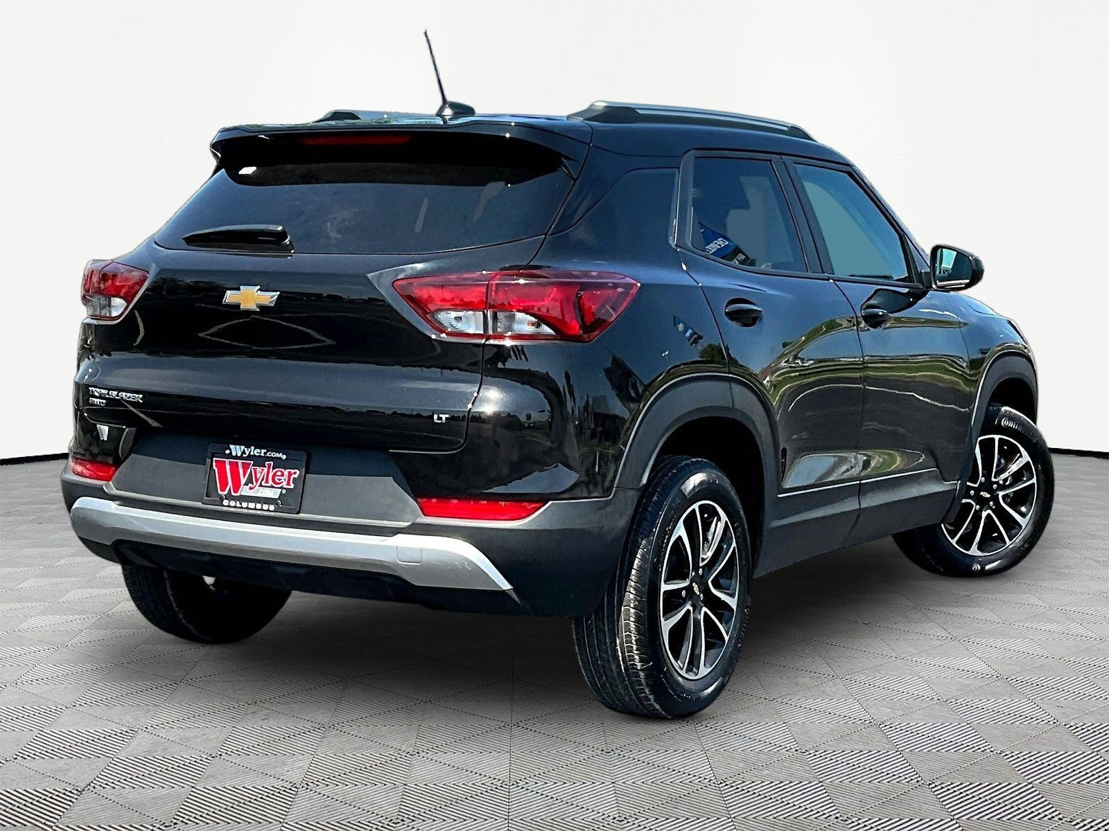 Used 2026 Chevrolet TrailBlazer LT AWD/4WD image 6