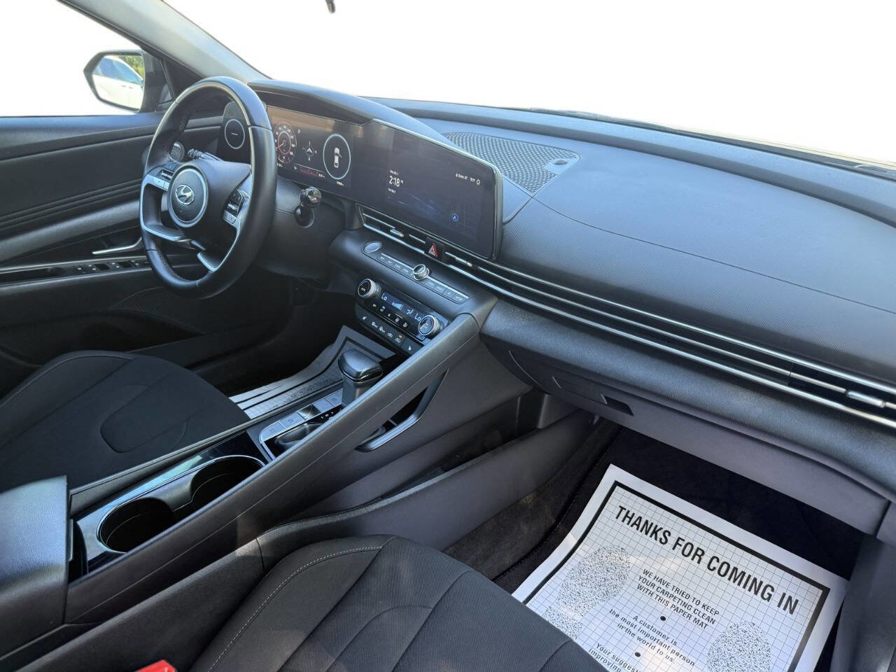 Used 2023 Hyundai Elantra SEL w/ Convenience Package image 6