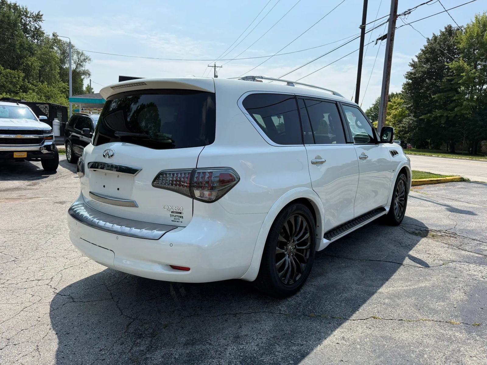 Used 2015 INFINITI QX80 4WD w/ Limited Package image 5