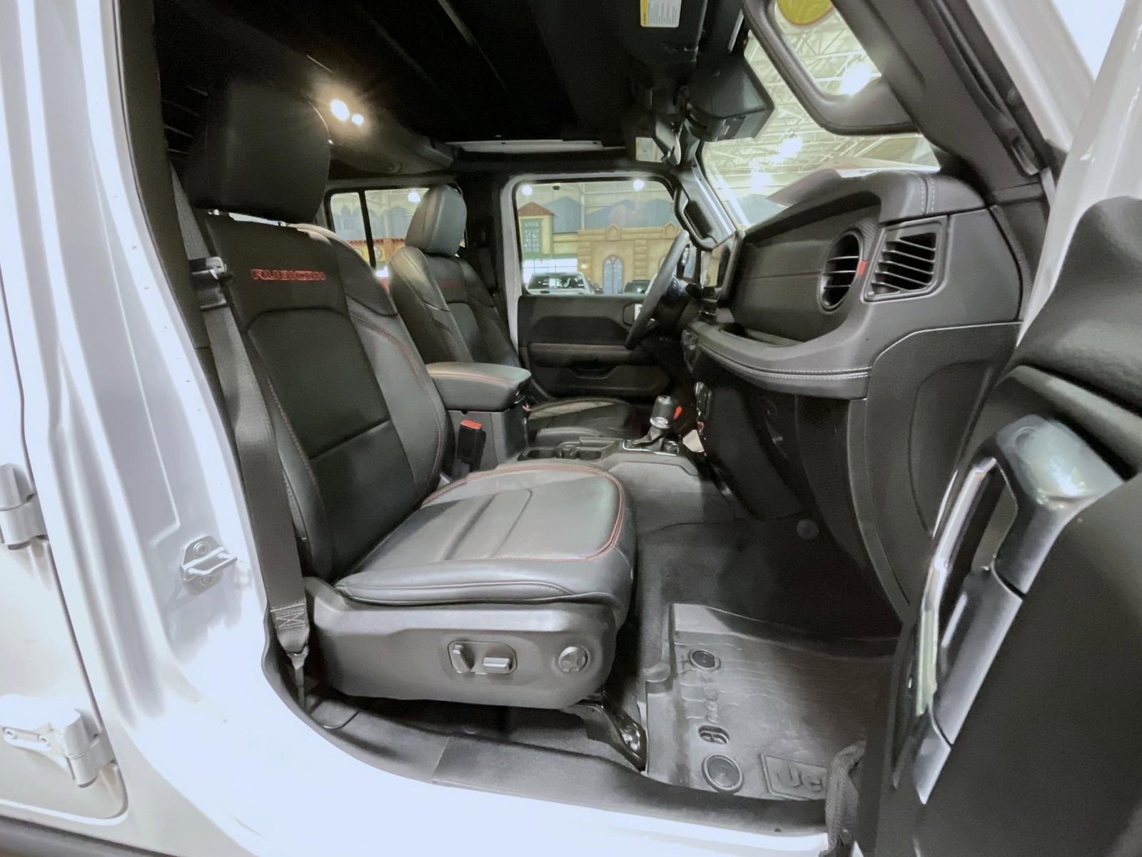 Used 2025 Jeep Wrangler Unlimited Rubicon image 15