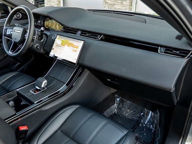 Used 2025 Land Rover Range Rover Evoque S image 29