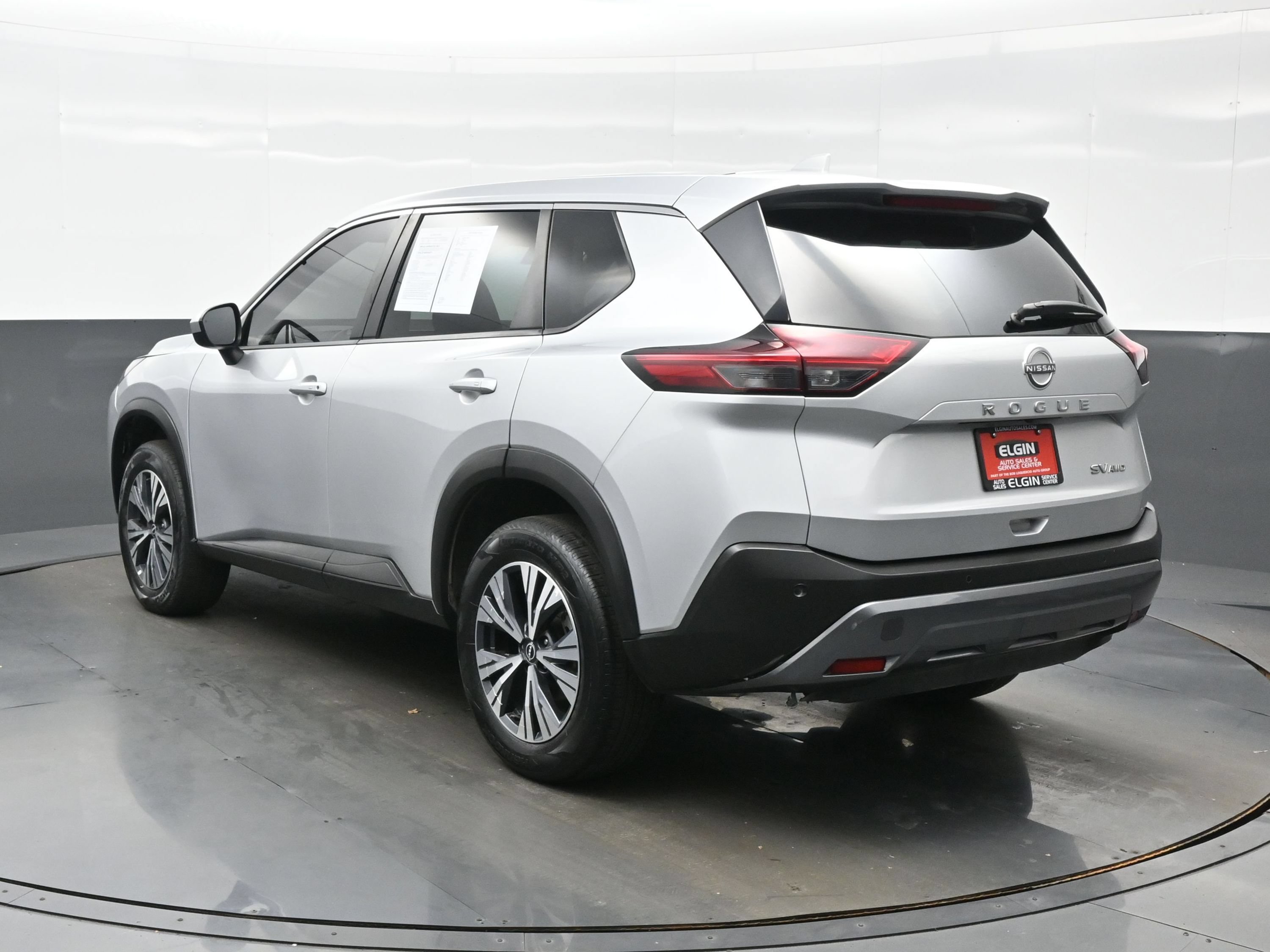 Used 2023 Nissan Rogue SV AWD/4WD image 4