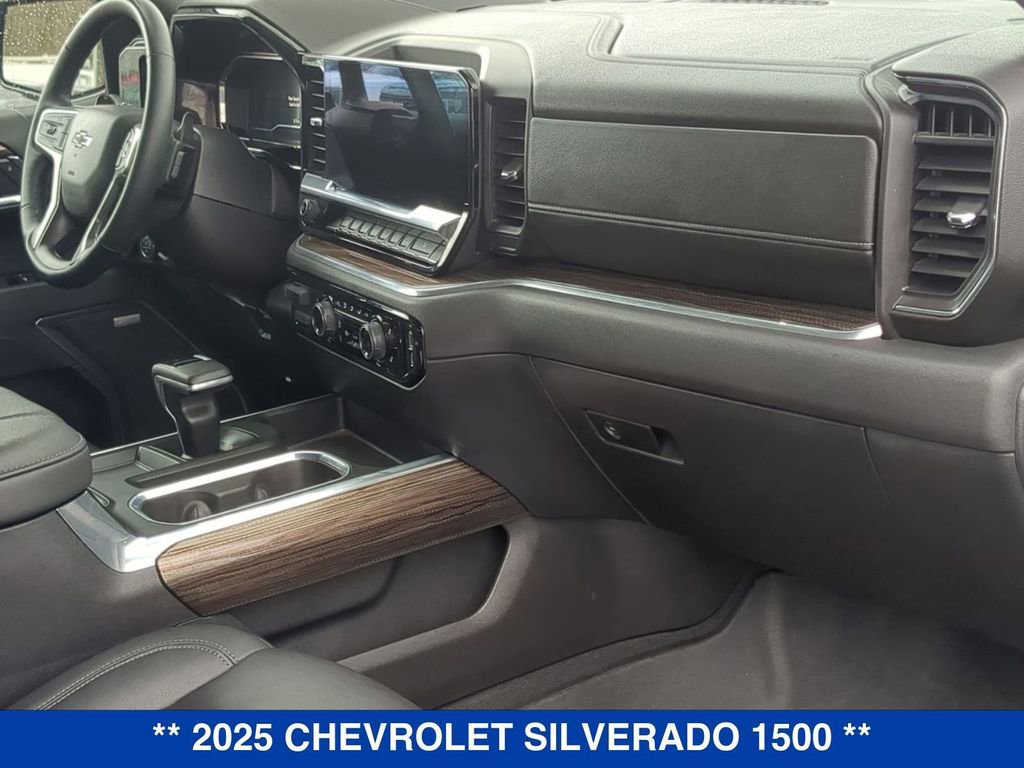 Used 2025 Chevrolet Silverado 1500 LT Trail Boss w/ LT Trail Boss Premium Package AWD/4WD image 23
