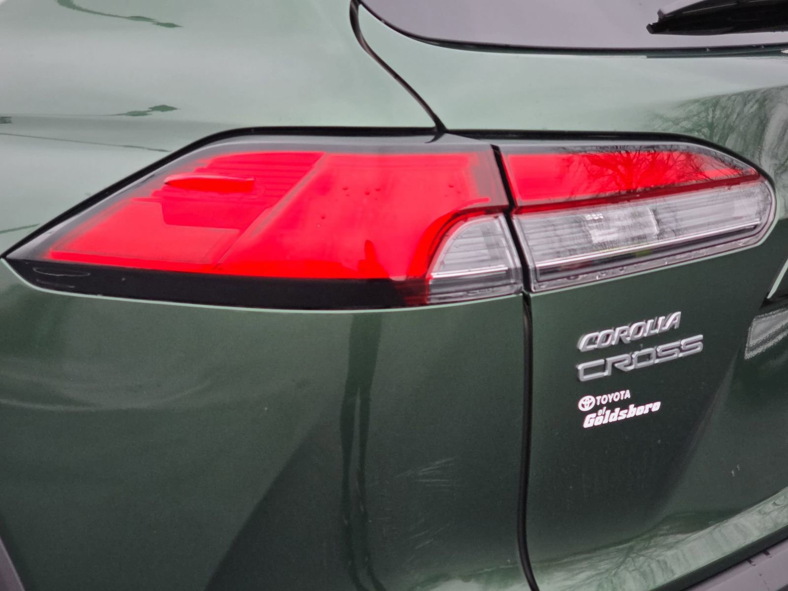 Used 2025 Toyota Corolla Cross XLE w/ Convenience Package image 34