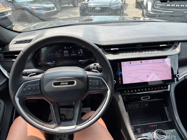 Used 2026 Jeep Grand Cherokee Limited AWD/4WD image 10