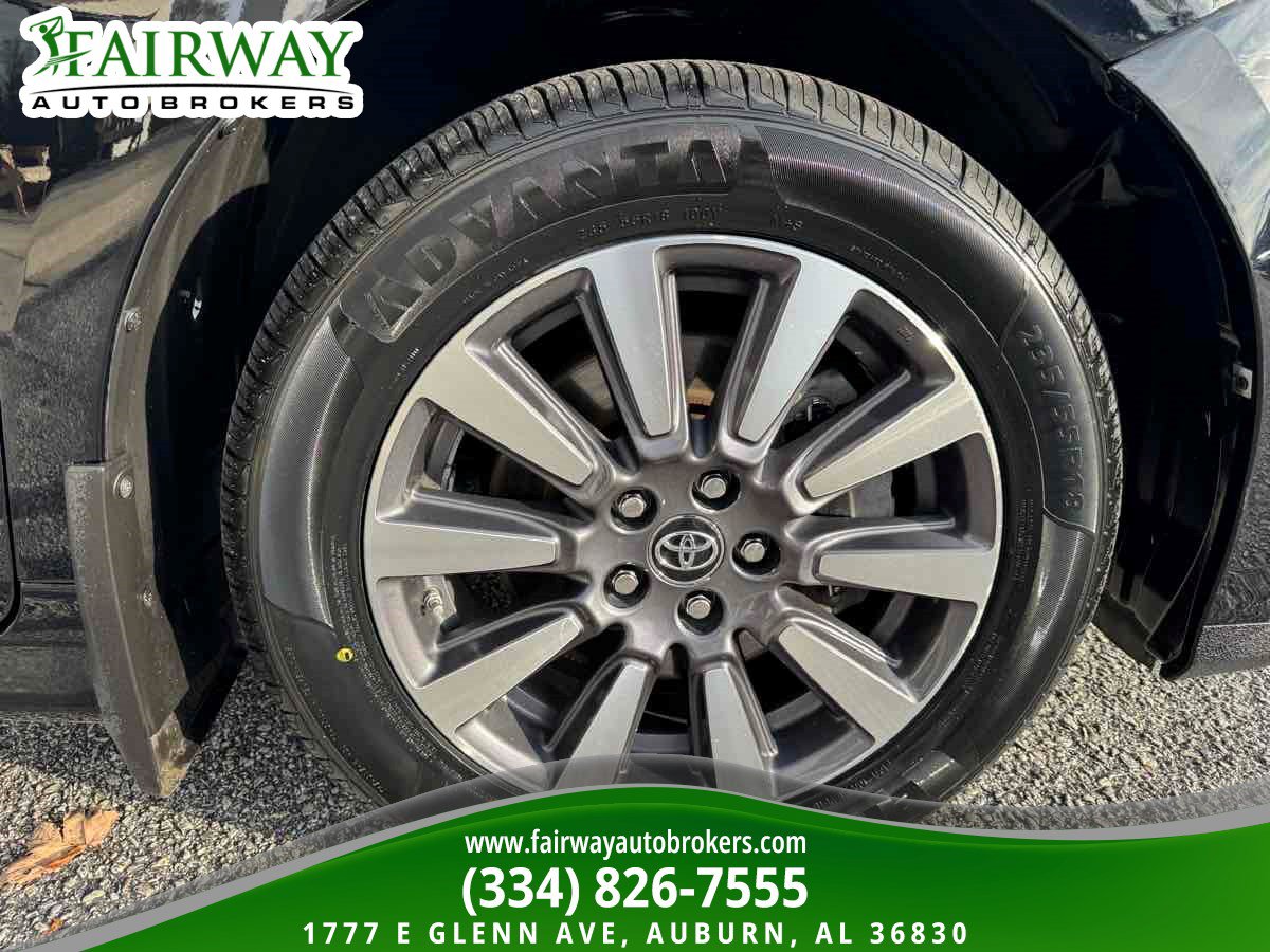 Used 2020 Toyota Sienna Limited Premium w/ Carpet Mat Package AWD/4WD image 35
