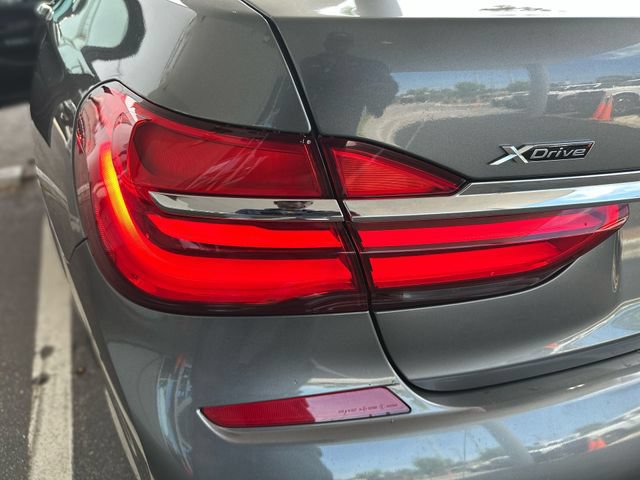 Used 2017 BMW 750i xDrive AWD/4WD image 27