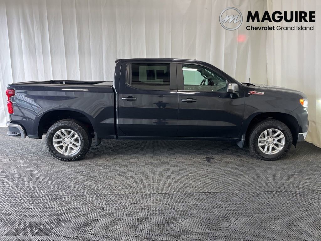 Used 2023 Chevrolet Silverado 1500 LT image 2