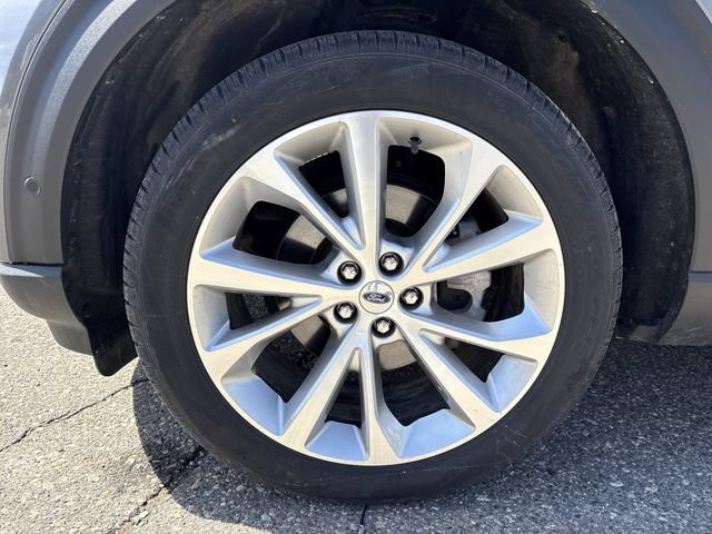 Certified 2022 Ford Explorer Platinum w/ Equipment Group 601A AWD/4WD image 53