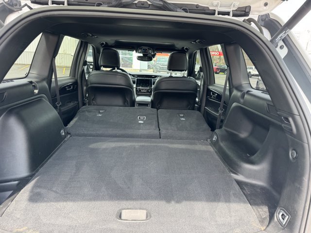 Used 2023 Jeep Grand Cherokee Altitude AWD/4WD image 19
