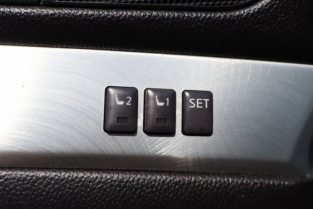 Used 2015 INFINITI Q60 Sport Limited image 15