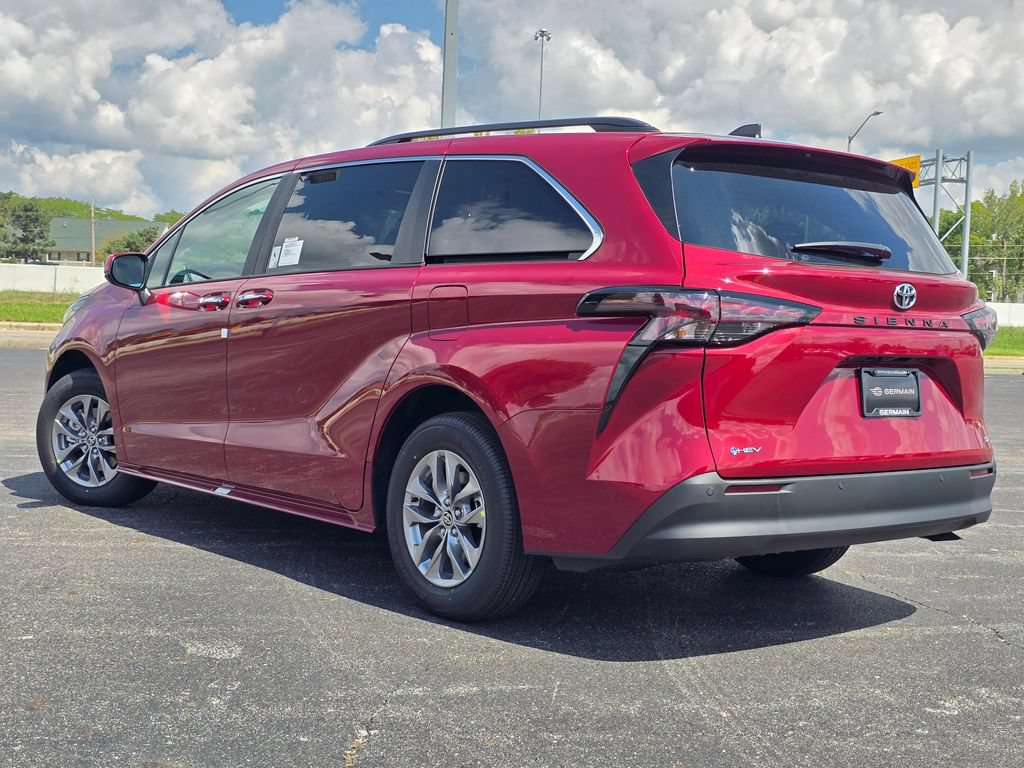 New 2026 Toyota Sienna XLE FWD image 14
