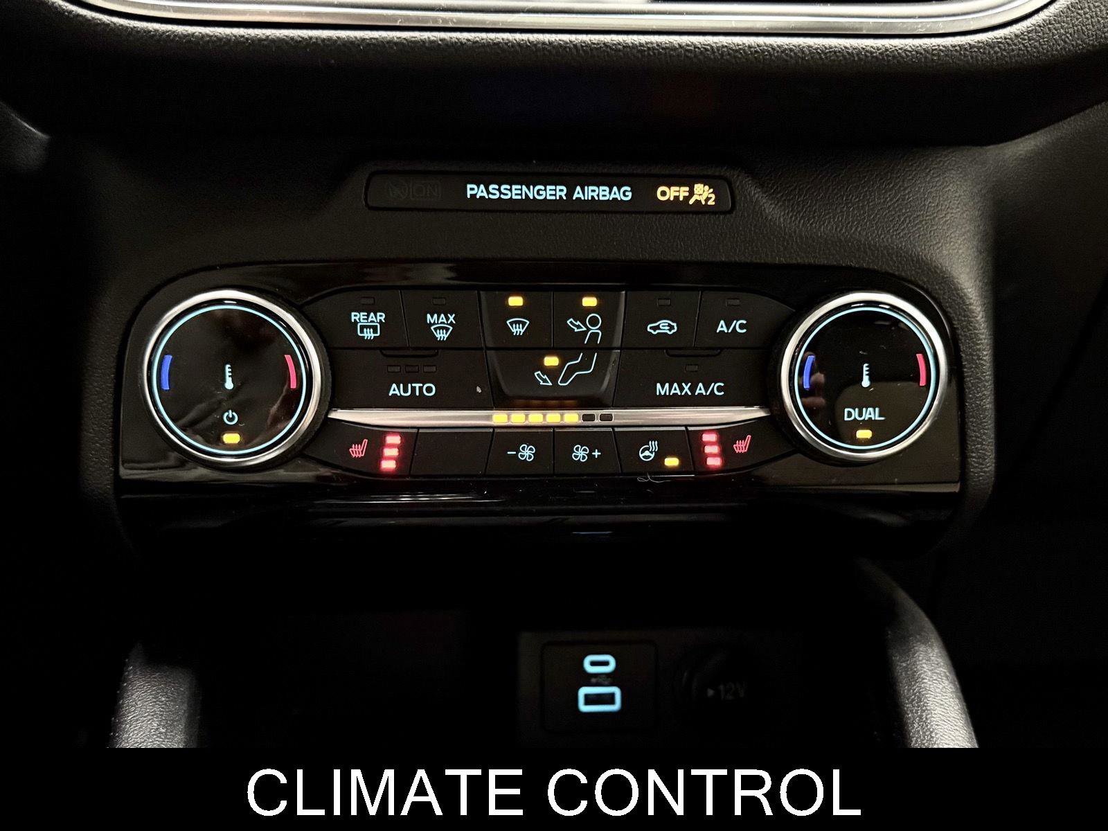 Used 2022 Ford Escape Titanium w/ Titanium Premium Package image 22